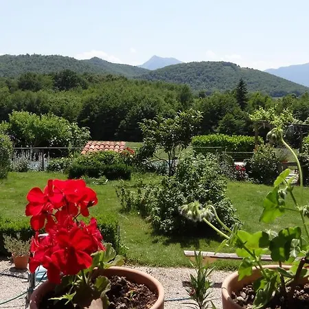 Pyrenees Les Trois Montagnes *